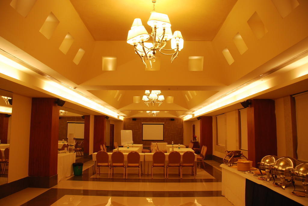 Pla Krishna Inn Tiruchirappalli Exterior photo