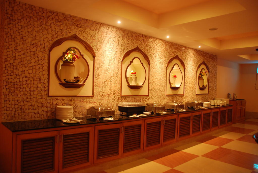 Pla Krishna Inn Tiruchirappalli Exterior photo